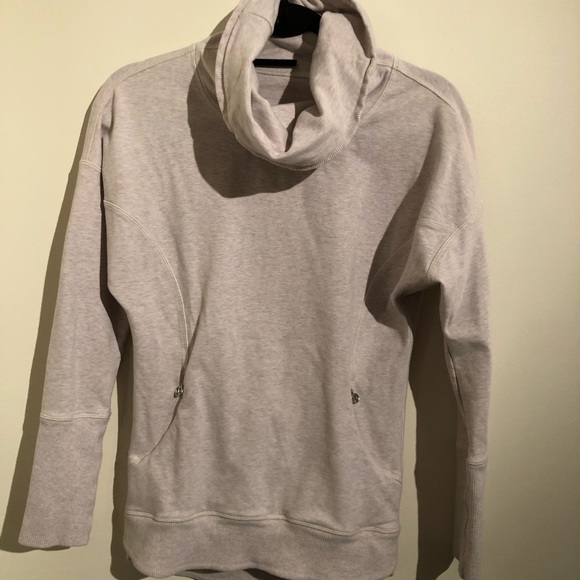 Lululemon Rest Day Pullover - Picture 4 of 8